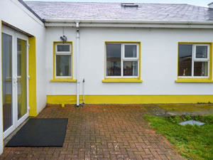Self catering breaks at Beach House 2 in Portnoo, County Donegal