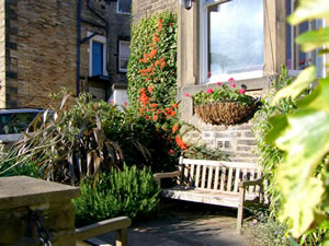 Self catering breaks at Craven House in Skipton, North Yorkshire