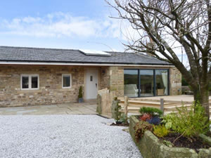 Self catering breaks at Stone Mouse Cottage in Bolton-By-Bowland, Lancashire