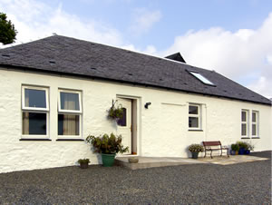 Self catering breaks at Darnhay Cottage in Mauchline, Ayrshire