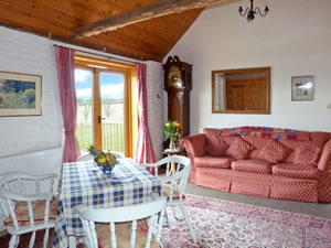 Self catering breaks at Poplar Cottage in Fordham, Essex