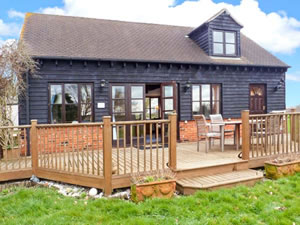 Self catering breaks at Garden Cottage in Fordham, Essex