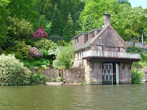Self catering breaks at Horton Lodge Boathouse in Rudyard Lake, Staffordshire