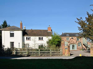 Self catering breaks at The Stables Flat in Stoulton, Worcestershire
