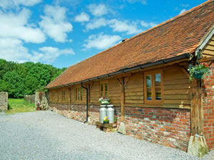 Self catering breaks at Dairy Barn in Kilmington, Wiltshire