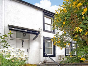 Self catering breaks at Rose Patch Cottage in Keswick, Cumbria