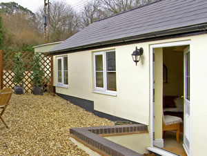 Self catering breaks at Jollys Cottage in Goodrich, Herefordshire
