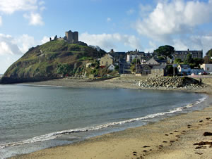 Self catering breaks at Ysgybor Yd in Criccieth, Gwynedd