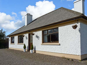 Self catering breaks at Killorglin Cottage in Killorglin, County Kerry