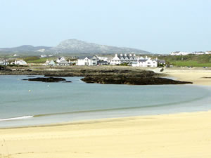 Self catering breaks at Llanallgo Church Rooms in Moelfre, Isle of Anglesey