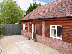 Self catering breaks at Farmhouse Lodge in Pecking Mill, Somerset