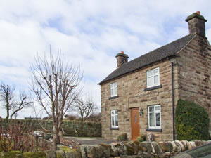 Self catering breaks at Marsh Cottage in Stanton, Staffordshire