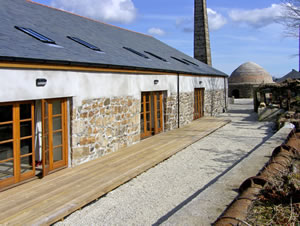 Self catering breaks at Riverside in Roche, Cornwall