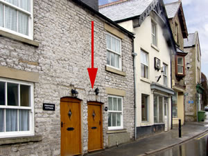 Self catering breaks at Exchange Cottage in Tideswell, Derbyshire