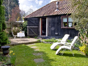 Self catering breaks at Upper Barn Stable in Reepham, Norfolk