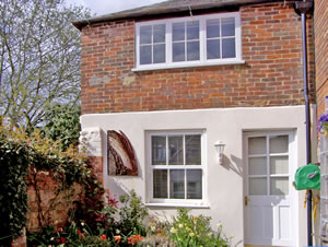 Self catering breaks at Glovers Cottage in Sherborne, Dorset