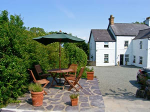 Self catering breaks at Carreg Rhys in Malltraeth, Isle of Anglesey