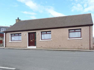 Self catering breaks at Doune Cottage in Macduff, Aberdeenshire
