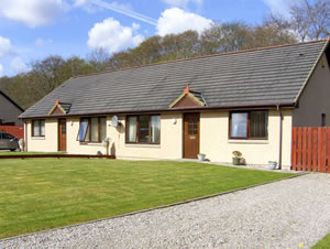 Self catering breaks at 5 Coiltie Crescent in Drumnadrochit, Inverness-shire