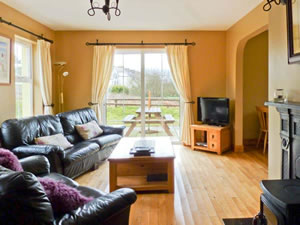 Self catering breaks at 8 Atlantic View in Waterville, County Kerry