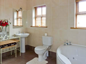 Self catering breaks at Johnnys Cottage in Tralee, County Kerry