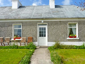 Self catering breaks at Katies Cottage in Kilrush, County Clare