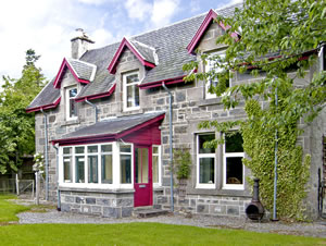 Self catering breaks at Woodlands in Newtonmore, Inverness-shire