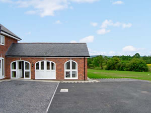 Self catering breaks at Number 6 in Bodfari, Denbighshire