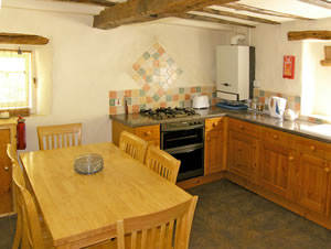 Self catering breaks at Stoneheath Cottage in Winster, Derbyshire