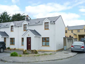 Self catering breaks at 21 The Park in Quin, County Clare