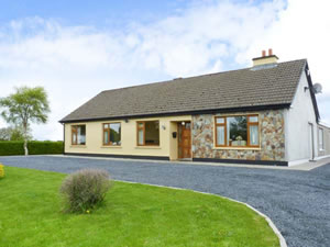 Self catering breaks at Mountain View in Rossadrehid, County Tipperary
