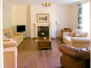 Self catering breaks at The Old Post Office in Alnmouth, Northumberland