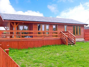 Self catering breaks at Lake View Lodge in Shepton Mallet, Somerset