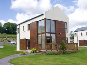 Self catering breaks at 5 Castle Quay in Kinsale, County Cork