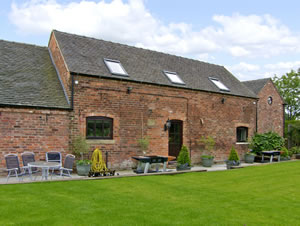 Self catering breaks at Honeysuckle Cottage in Hulland Ward, Derbyshire