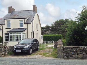 Self catering breaks at Tyr Ysgol in Morfa Bychan, Gwynedd