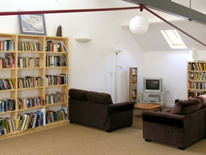 Self catering breaks at The Hall in Aberllefenni, Gwynedd