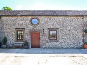 Self catering breaks at Number 3 in Biggin, Derbyshire