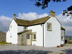 Self catering breaks at Lees Farm in Priestcliffe, Derbyshire