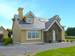 Self catering breaks at The Holiday House in Tralee, County Kerry