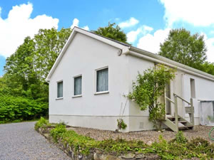 Self catering breaks at Lake View Cottage in Flagmount, County Clare