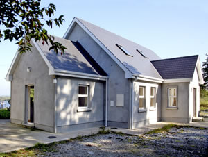 Self catering breaks at Lakeside in Broadford, County Clare