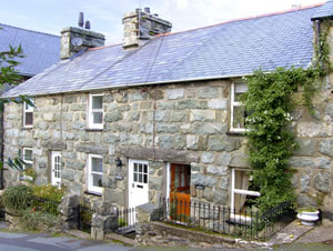 Self catering breaks at Derlwyn in Harlech, Gwynedd