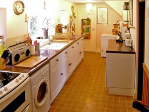 Self catering breaks at Daffodil Cottage in Sutton, Somerset