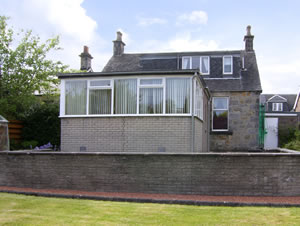 Self catering breaks at Salruth Cottage in Alloa, Perthshire