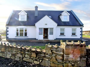 Self catering breaks at Poulawillan in Miltown Malbay, County Clare