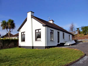 Self catering breaks at Copper Olive Cottage in Cong, County Mayo