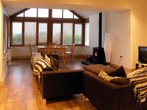 Self catering breaks at Lough Cluhir Cottage in Union Hall, County Cork