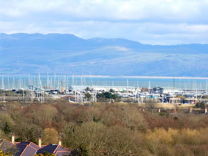 Self catering breaks at Bryn Penmaen in Pwllheli, Gwynedd