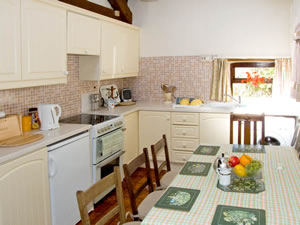 Self catering breaks at Ty Cerrig in Llanbedr, Gwynedd